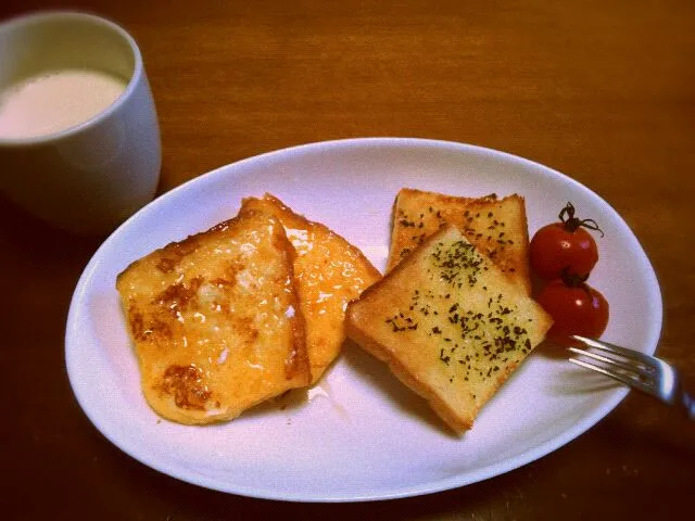 朝ごはん   バジルトースト&フレンチトースト|しばたさん