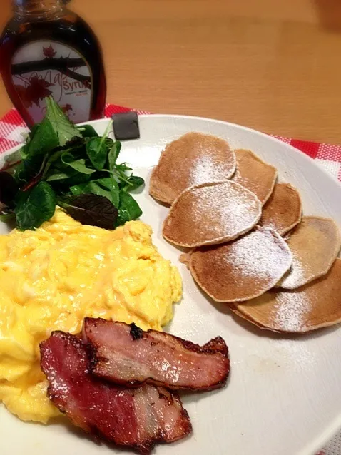 ハワイみやげタロイモパンケーキ  マジウマッ💓Billsレシピのスクランブルエッグ|😄Koro🌺さん