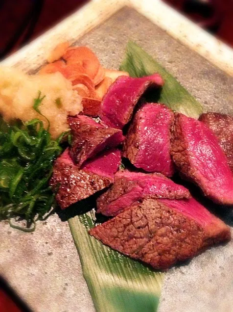 Rare Wagyu sirloin steak❤和牛ロースレアステーキ|🌈Ami🍻さん