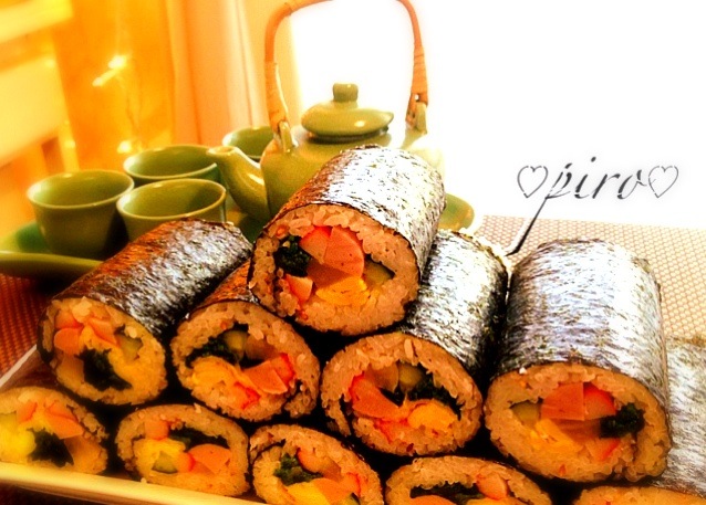 恵方巻き 日本の焼き海苔で韓国キムパ😊 キムパの簡単巻きレシピUPしました。