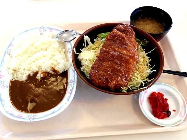 SKI飯 BIGソースカツ丼とビーフカレー|umaoumaoさん