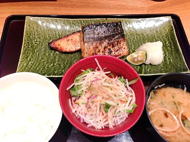 Snapdishの料理写真:馬肉の焦がし醤油バター焼き|yukoさん