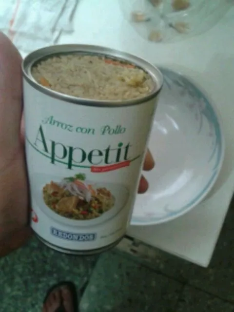 a can of chicken and rice?hard to belive|Daniel Olléさん