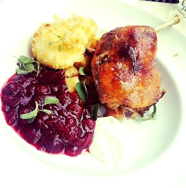 Duck with cranberry sauce|keikovsangelさん