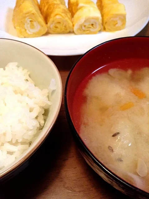 おからの団子の味噌汁と卵焼き|モルモさん