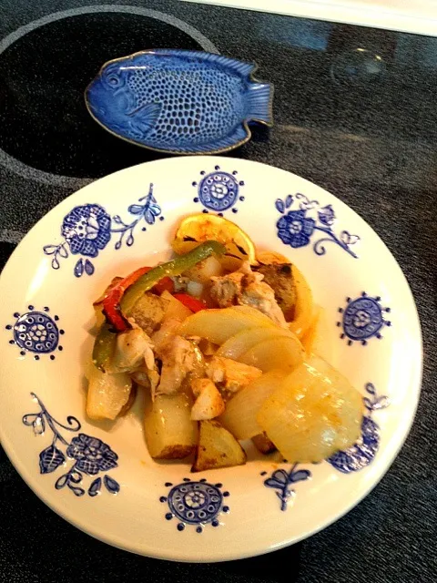 Chicken peppers onions garlic lemons hot paprika|Boさん