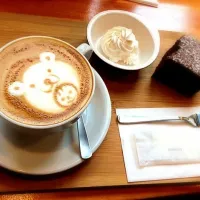 Snapdishの料理写真:Decoration Latte and Brownie|dream sweetsさん