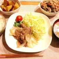 Snapdishの料理写真:生姜焼き さつまいもの煮物 味噌汁 おから|あゆみさん