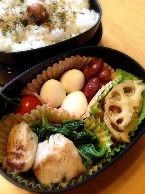 Snapdishの料理写真:サワラと菜の花の塩炒め弁当|tomoさん