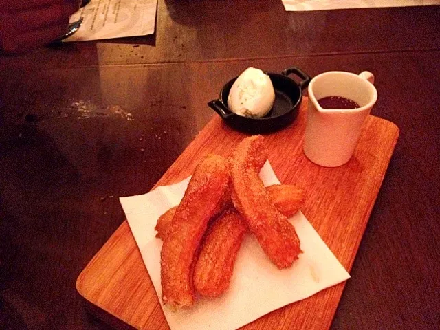 Churros, hot chocolate|ryosuke annoさん