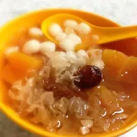 Papaya Snow Fungus Sweet Soup with Mini Chinese Mochi|Hades Wongさん