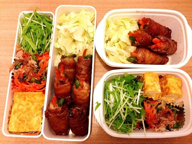 お弁当♡野菜の豚肉巻き、キャベツ、卵焼き、大根葉と人参の浅漬け風、サラダ|ウサコさん