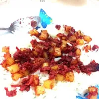 Snapdishの料理写真:Corned Beef with Potato on Rice|Mariam El-estwaniさん