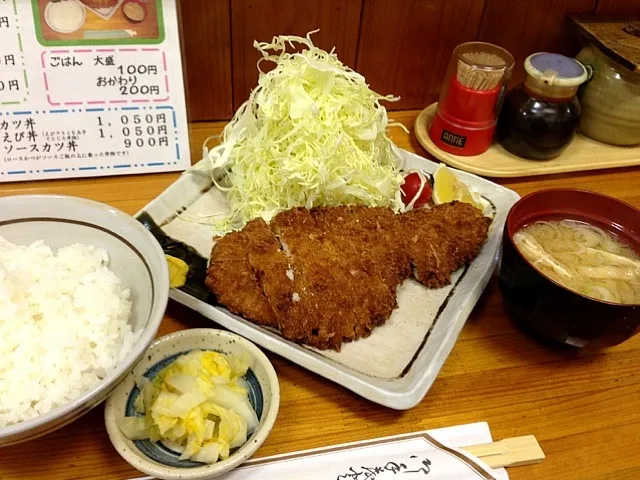 はせ川  ロースかつ定食|小林美緒さん