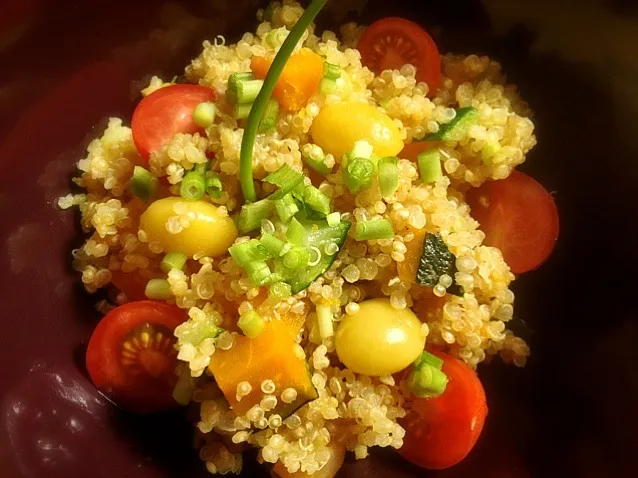 Yet another quinoa salad with ginkgo nuts, pumpkin and lots of other colorful vegetables|6畳フィットネスさん