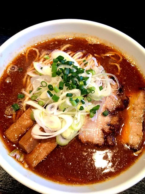 麺屋とがし ら〜麺赤あっさりめ並盛中辛|カウンター嬢さん