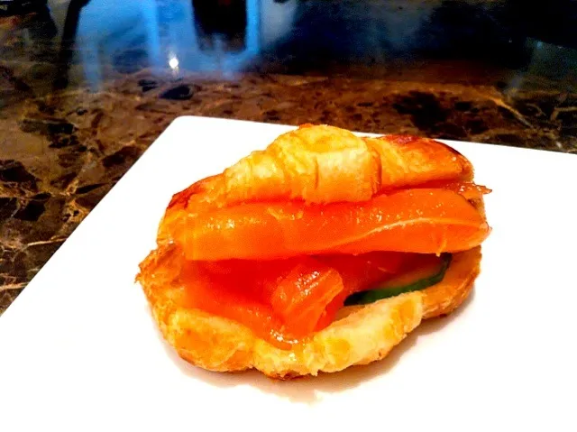 afternoon tea; smoke salmon sandwich|Kaori Matsushimaさん