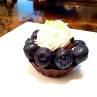 afternoon tea; chocolate tart with blueberry|Kaori Matsushimaさん