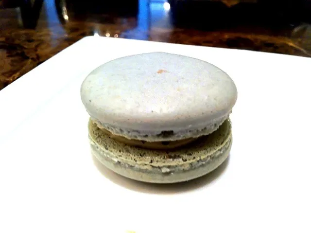 afternoon tea; lavender macaroon|Kaori Matsushimaさん