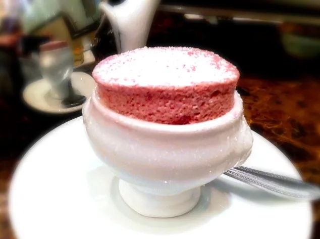 afternoon tea; berry soufflé|Kaori Matsushimaさん