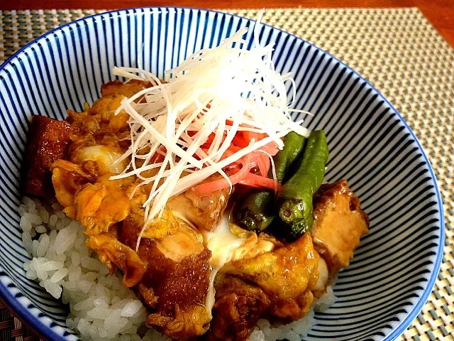 みきやん先輩の厚揚げオイスターソース煮の卵とじ丼 Donburi- Egg and "Deep fried tofu boiled with oyster sauce"|まる(丸大豆)さん