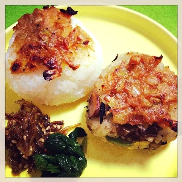 昨日のネギ味噌をつかって〜、焼きおにぎり(｡-∀-｡)☆|naoさん