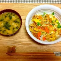 親子丼 大根菜の味噌汁|ひかさん