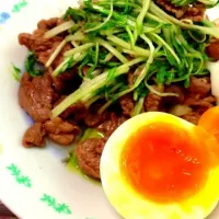 Snapdishの料理写真:牛肉と水菜の甘辛煮  半熟ゆで卵つき！|こまこ＊さん