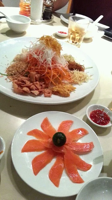 yusheng - a typical dish eaten during Chinese New Year|Yi Ning Limさん