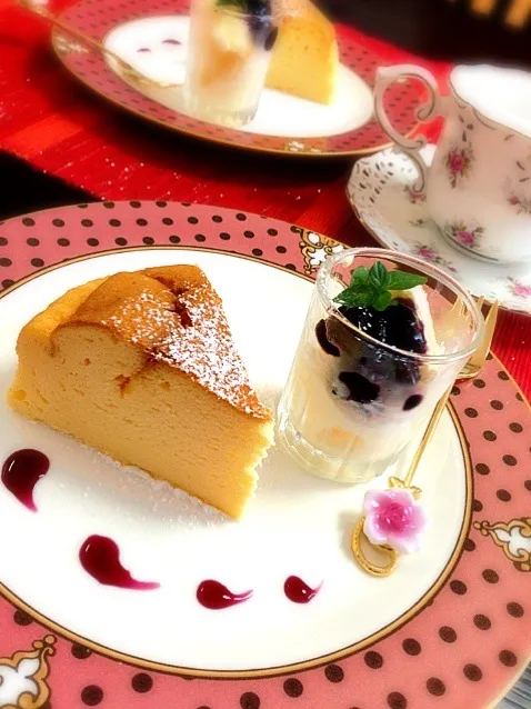 ふんわりしっとり〜スフレチーズケーキ🍰バニラアイス添え♡|りえさん