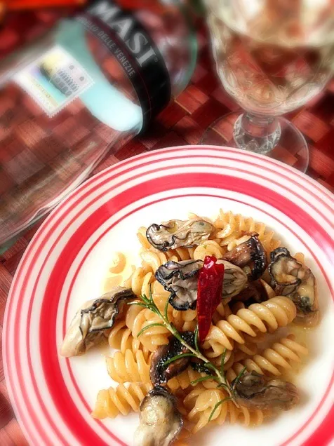 Oil pickled oysters Fusilli🌀牡蠣のオイル漬けフジッリ|🌈Ami🍻さん