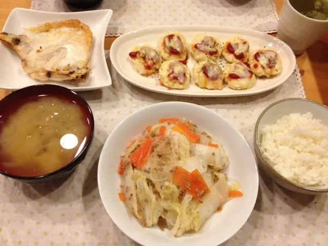 春雨炒め さつまいもの味噌汁 鯛のかま おからピザ|あゆみさん