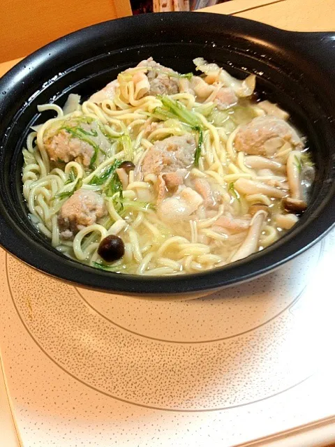 今日は子どもと２人で鍋ラーメン♫(*⁰▿⁰*)|みちさん