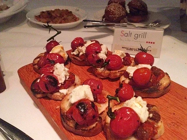 Feta & heirloom tomato bruschetta|ryosuke annoさん