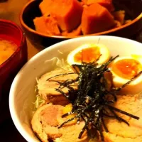 Snapdishの料理写真:チャーシュー丼|はやにえんさん