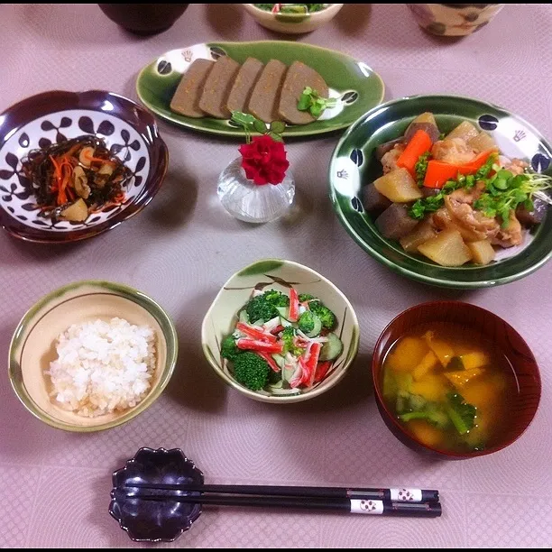 手羽元と大根こんにゃくの炒め煮 ブロッコリーとカニカマの味噌マヨサラダ|ティアラさん