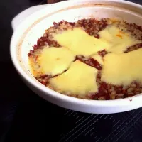 Snapdishの料理写真:Cheesy Corned Beef Rice Bowl|Christian Paladoさん