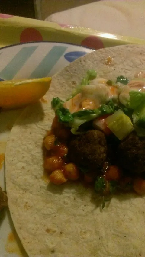 lamb meatballs and salad with harissa yogurt|Dean Haylettさん