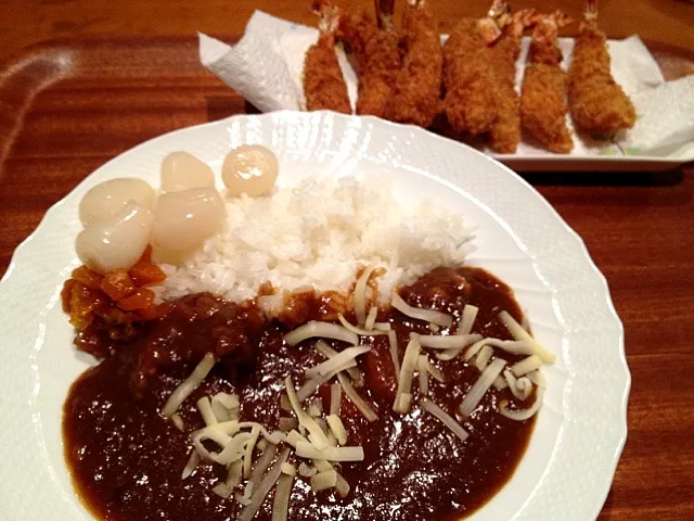 3日目が最強美味い朝カレー／トッピングは海老フライとチーズを…|Aki…3さん