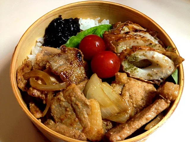 Snapdishの料理写真:豚肉の味噌焼き弁当|morotakaさん