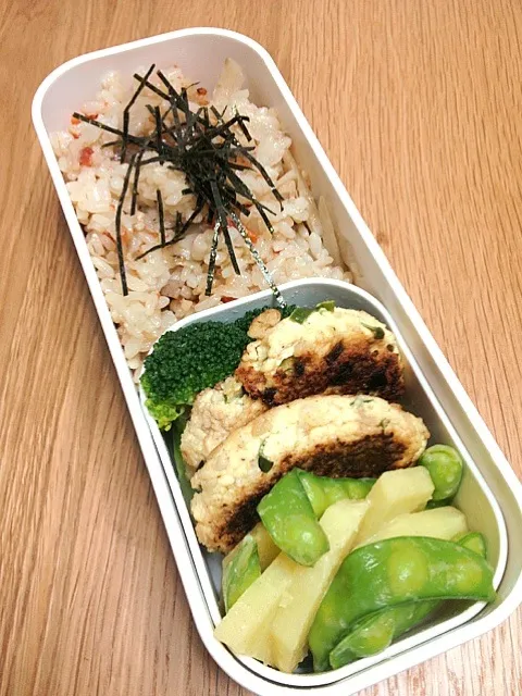 Snapdishの料理写真:ニラ入り豆腐ハンバーグ弁当|キーラさん