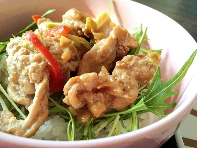 朝ご飯『豚とキャベツの味噌炒め丼』|鈴木 美菜子さん