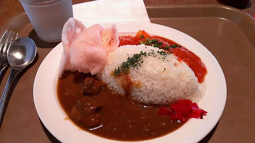 Snapdishの料理写真:石垣牛カレー+エビチリ|みっちー★さん