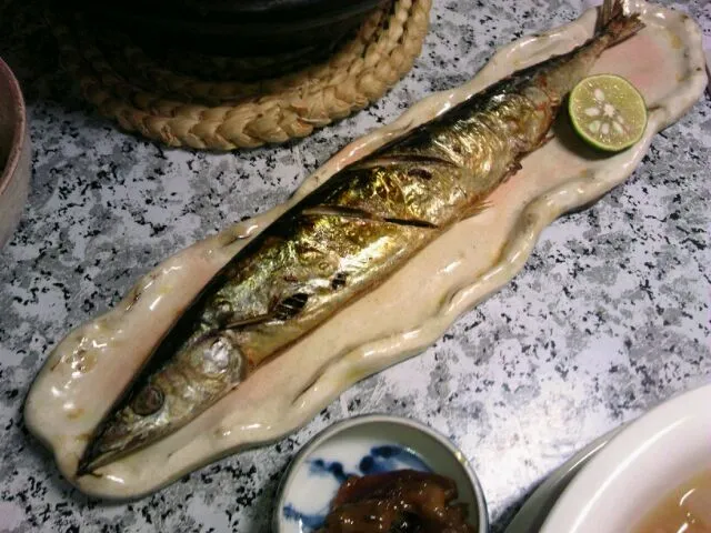 Snapdishの料理写真:秋刀魚塩焼き|橋本陽子さん