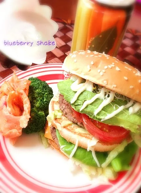 Snapdishの料理写真:Big Mac extra vegetables🍔お野菜追加でベジービックマック♪|🌈Ami🍻さん