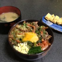 豚キムチ卵丼|たくみさん