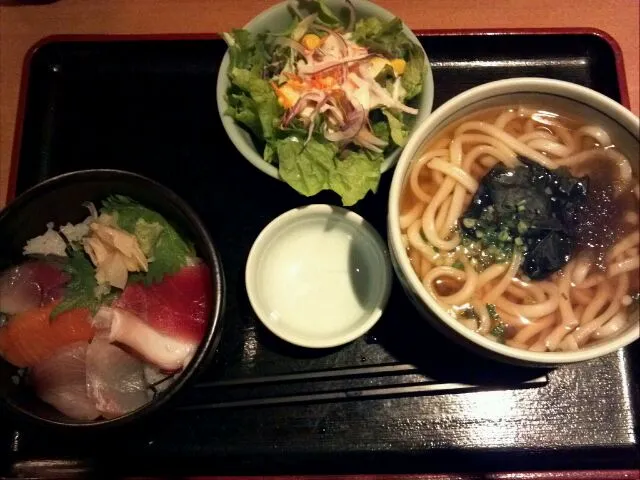 讃岐うどん+海鮮丼|satoruさん