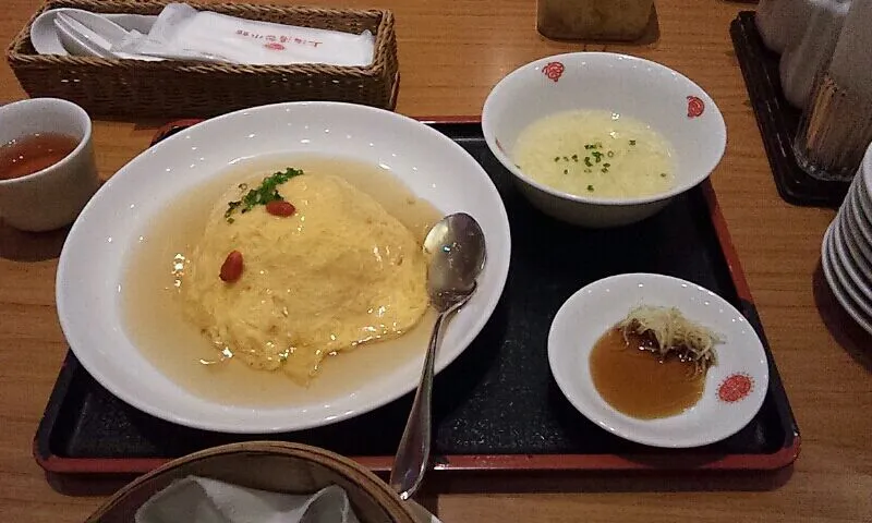 Snapdishの料理写真:日替りランチ。今日は天津飯|大石さん