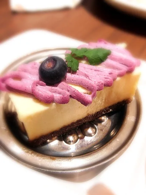 クリームカシスケーキ🍰|美朱さん