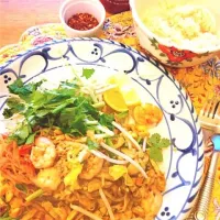 Snapdishの料理写真:Phad Thai|aki leeさん